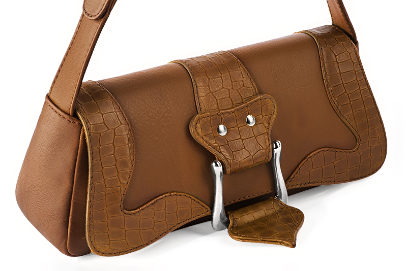 Caramel brown women's dress handbag, matching pumps and belts. Front view - Florence KOOIJMAN